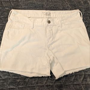 Old Navy The Flirt Cut Off Jean Shorts, White, Size 6 , 100% Cotton